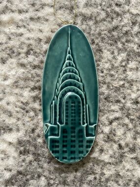 NYC Delong Ceramics Chrysler Building Ornament  Pre-owned